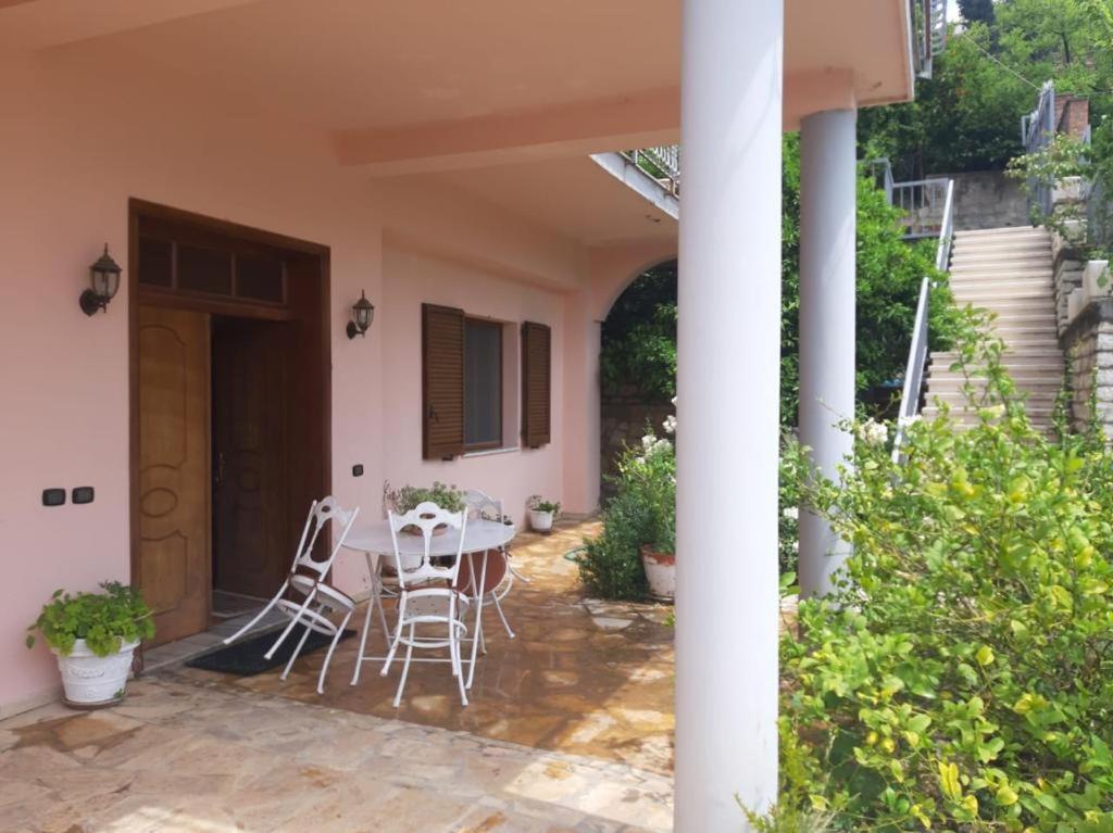 Guesthouse Villa Rosa Μπεράτ Εξωτερικό φωτογραφία