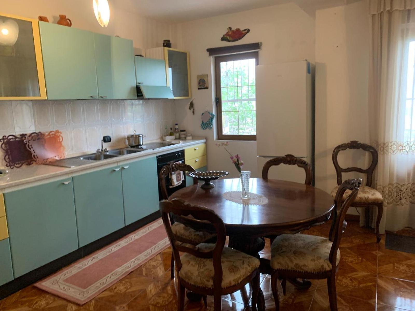 Guesthouse Villa Rosa Μπεράτ Δωμάτιο φωτογραφία